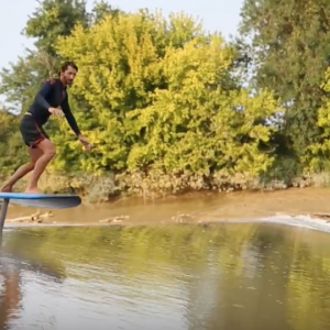 Foil mascaret tidal wave