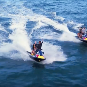 Kai Lenny takes Steve Aoki Foiling