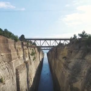 Corinth Canal SUP crossin