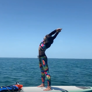 PADDLE BOARD YOGA ❤ TRY IT IN THE OCEAN ❤