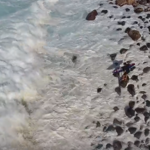 ?Kai Lenny Jumping in at Pe'ahi Jaws Maui ???