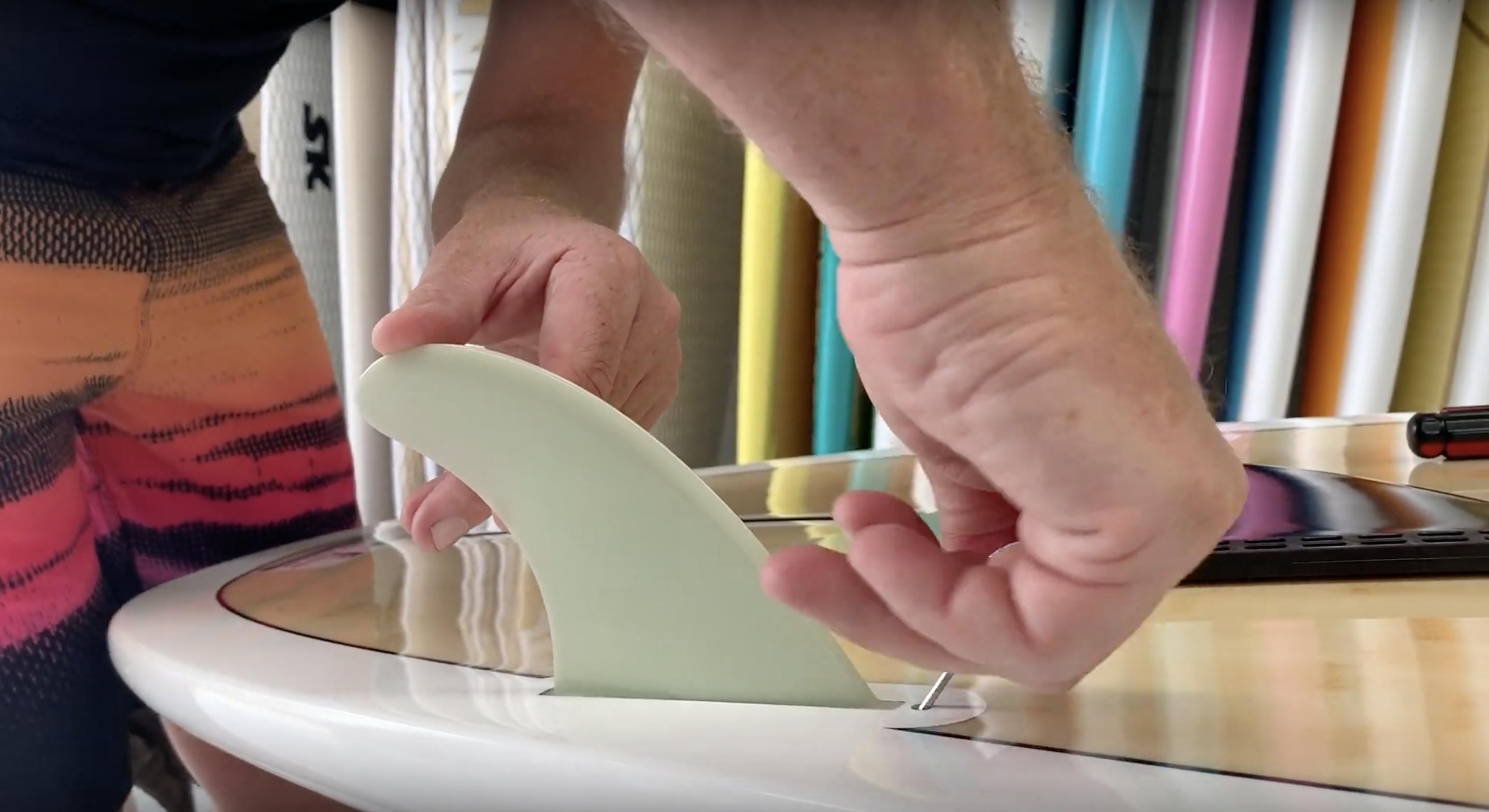 SUP TIPS - Installing Paddleboard Fin Set