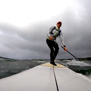 No matter the weather, the Locus Sport crew will get out onto the water. Join them on this rainy downwind session in Brittany!