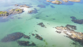 Follow Cal Major Stand Up Paddleboarding the beautiful Skerries (meaning tiny islands) of Arisaig. Incredible wildlife and crystal clear waters. Cal highlights while also enjoying the beautiful scenery, we must also respect the wildlife that inhabits on and around the Skerries.
